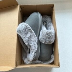 Clarks Gray Women's Slippers